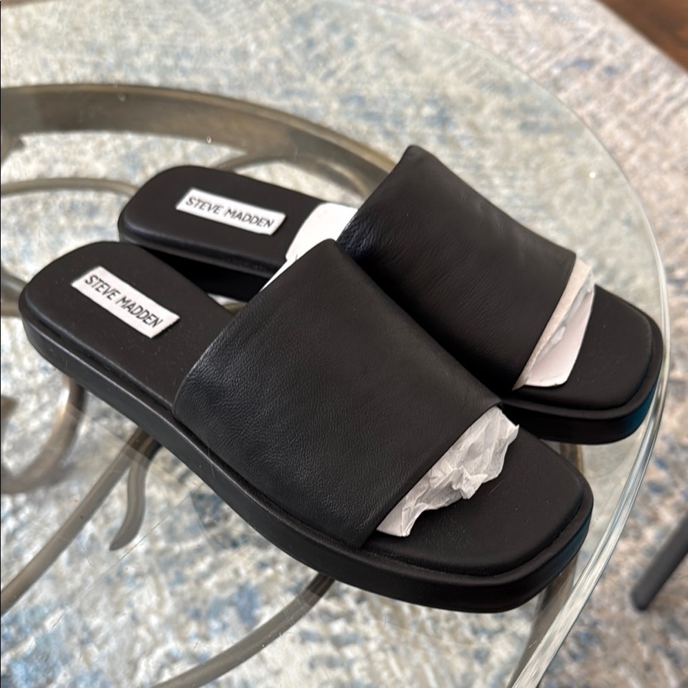 Steve Madden Black Sandals NEW!